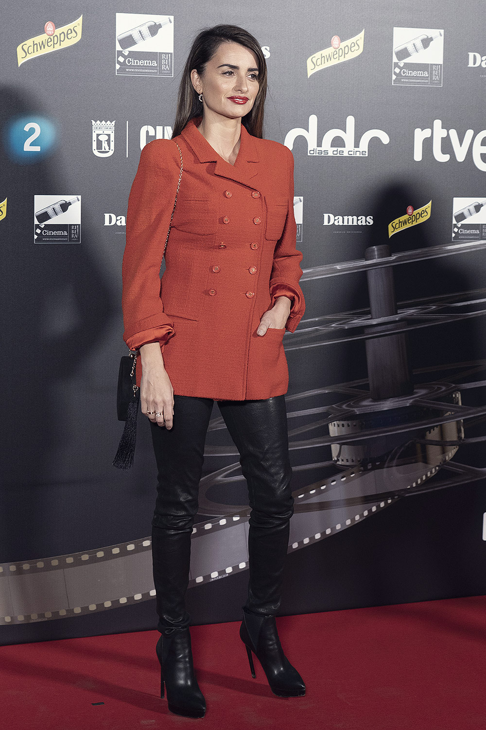 Penelope Cruz attends Dias De Cine Awards - Leather Celebrities