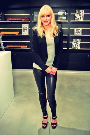 faris anna leather attends variety awards studio sexy celebs wax bikini dorothy photoshoot low 2009 legs melrose angeles los leathergirlsblog