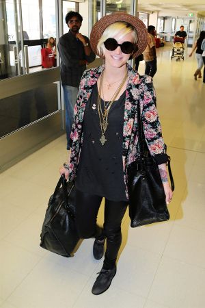 Ashlee Simpson departed Sydney International Airport