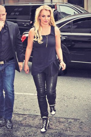 Britney Spears head out for lunch at Hakkasan restaurant