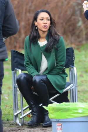 Candice Patton film scenes for The Flash