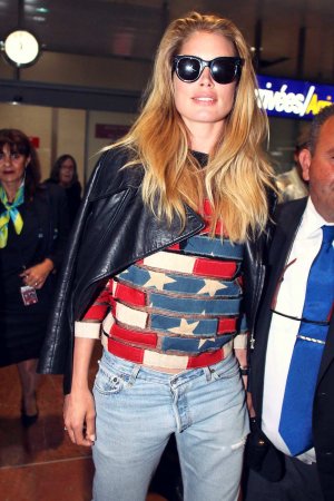 Doutzen Kroes arriving at the airport in Nice