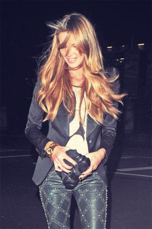Elle Macpherson attends a Cromwell Road Auction event
