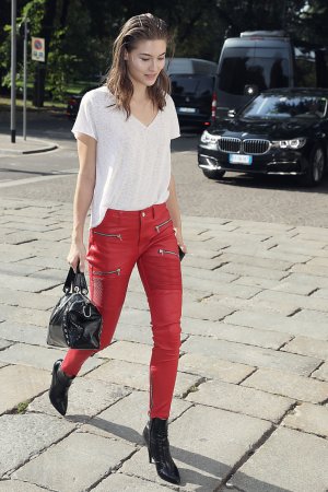 Grace Elizabeth seen arriving at Versace Spring Summer 2018 show