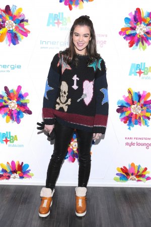 Hailee Steinfeld attends Kari Feinstein’s Style Lounge