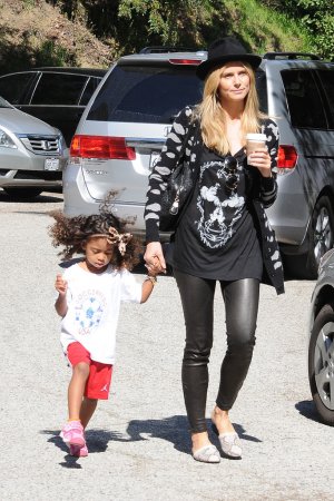 Heidi Klum take her kids to their soccer game