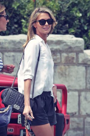 Jennifer Hawkins leaves lunch in Sydney