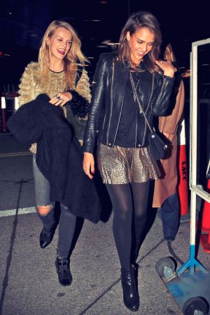 Jessica Alba arrive at Beyoncé‘s concert in LA