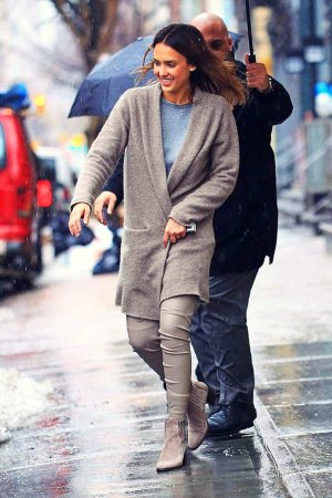 Jessica Alba out in NYC