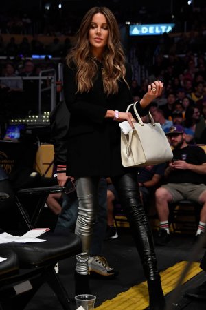 Kate Beckinsale attends Miami Heat vs Los Angeles Lakers