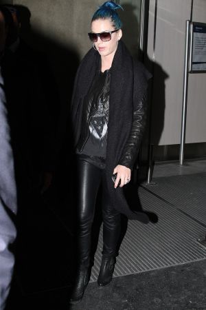 Katy Perry catches a flight out of LA