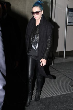 Katy Perry catches a flight out of LA