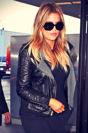 Khloe Kardashian arriving at Lax Airport