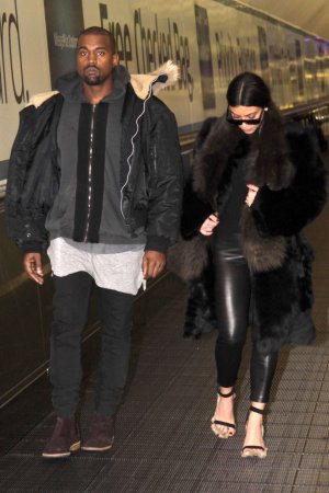 Kim Kardashian arriving at Washington Dulles International Airport