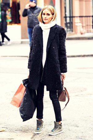 Olivia Palermo taking a stroll in SoHo