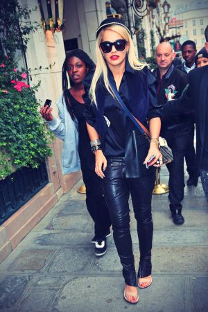 Rita Ora and Cara Delevingne lunch at L’Avenue’s restaurant