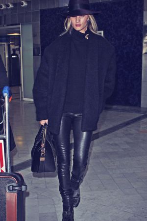 Rosie Huntington-Whiteley arrives in Paris