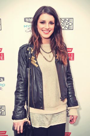 Shenae Grimes at The Colgate Optic White Beauty Bar