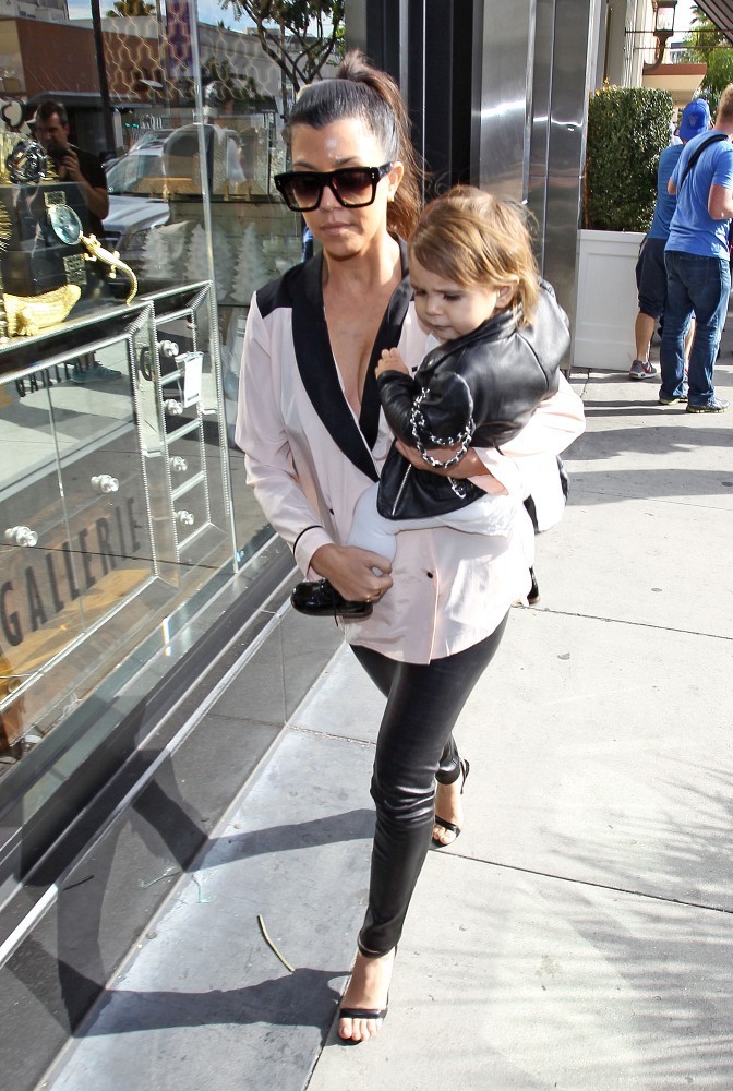 Kim Kardashian and Kourtney Kardashian take their kids to lunch