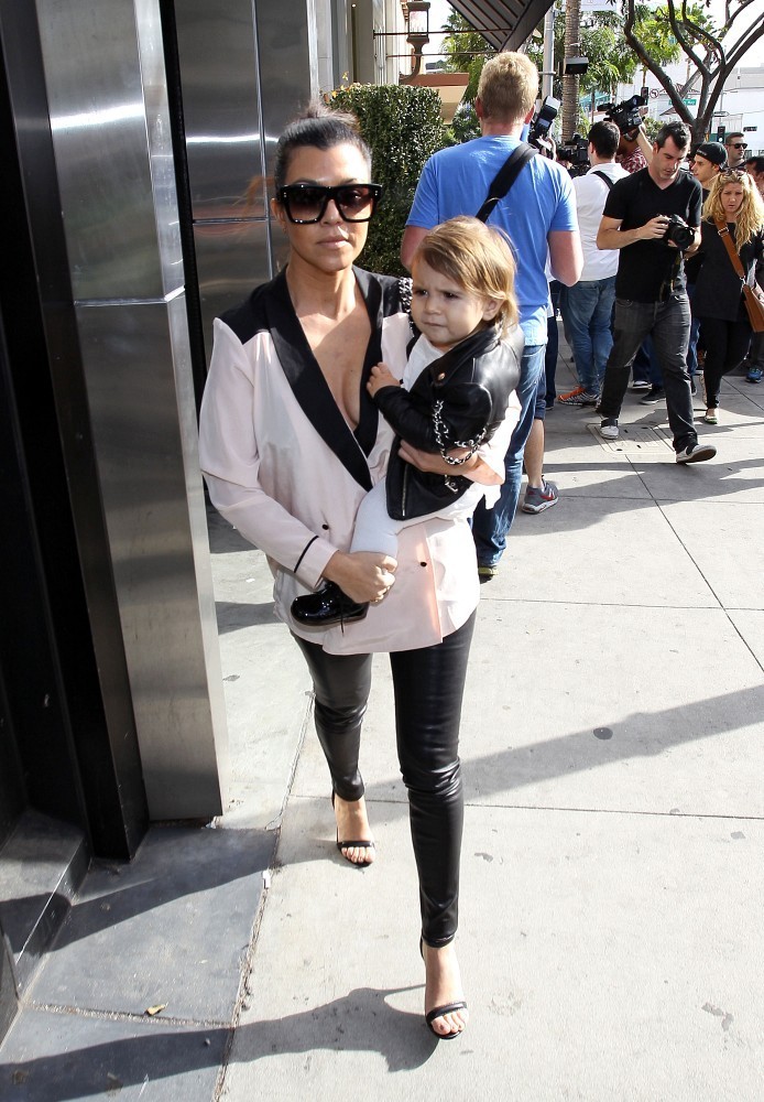 Kim Kardashian and Kourtney Kardashian take their kids to lunch