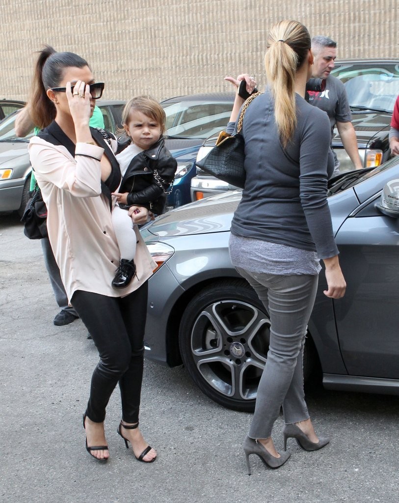 Kim Kardashian and Kourtney Kardashian take their kids to lunch