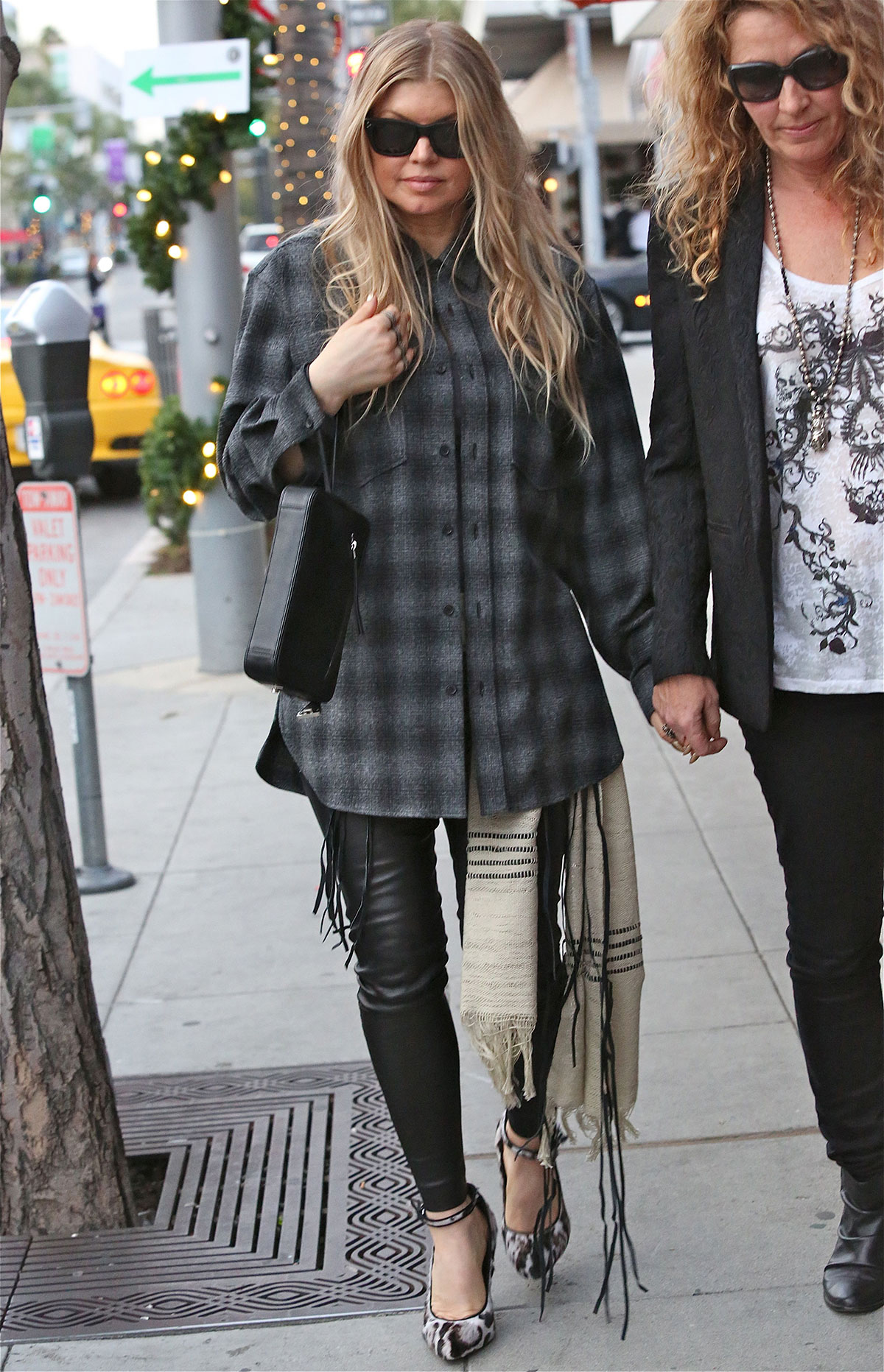 Fergie shopping In Beverly Hills