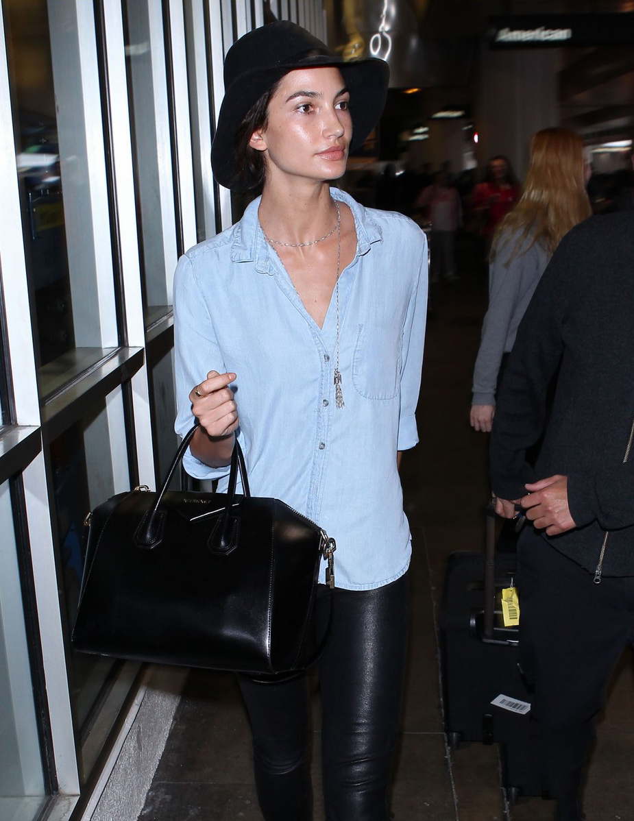 Lily Aldridge lands at LAX Airport