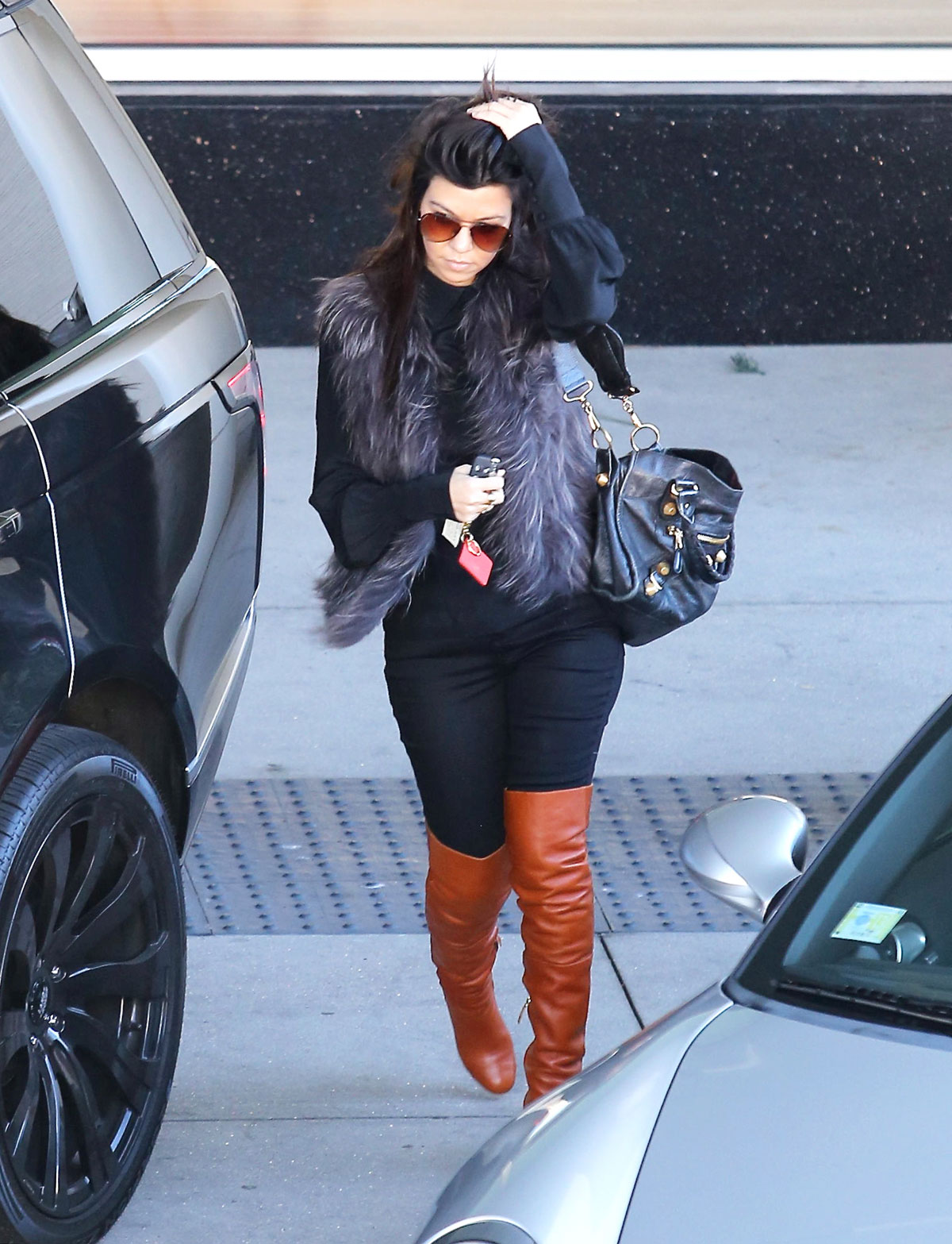 Kourtney Kardashian shopping in Topanga Canyon