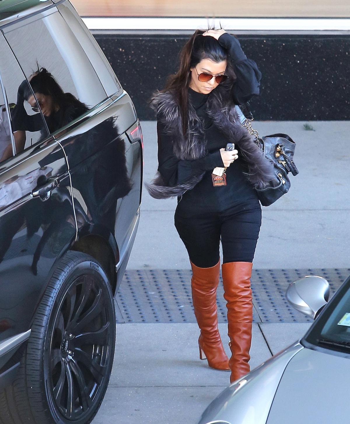 Kourtney Kardashian shopping in Topanga Canyon