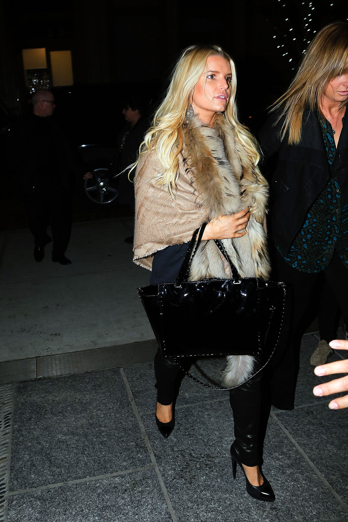 Jessica Simpson arriving on a flight at JFK Airport