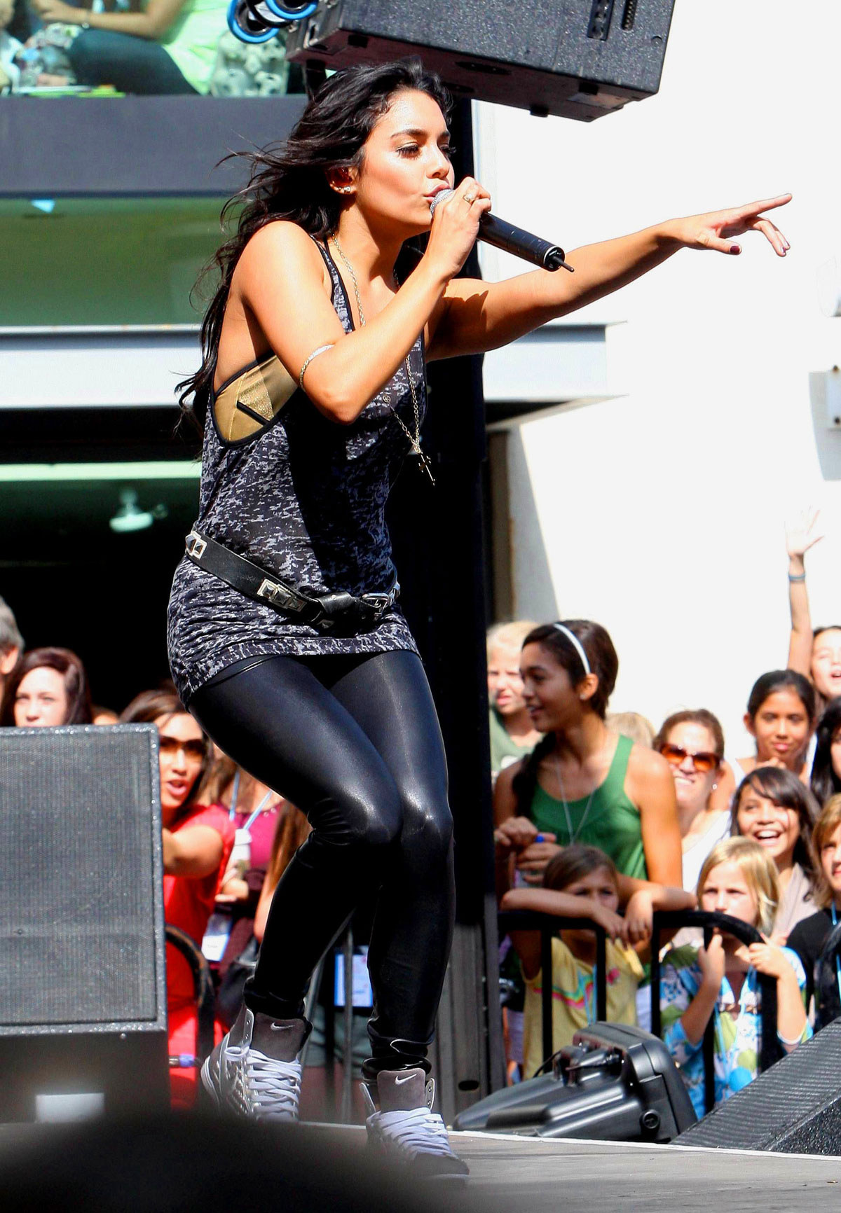 Vanessa Hudgens performs at Neutrogena Fresh Faces Concert