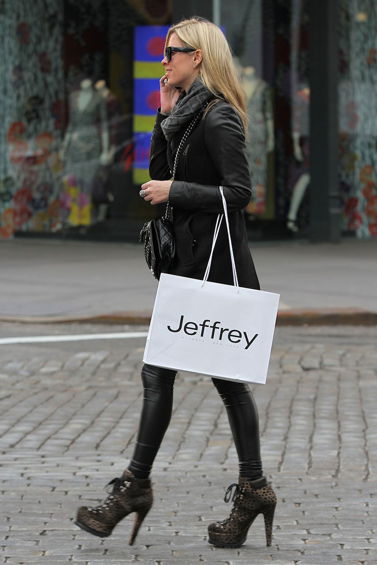 Paris and Nicky Hilton Shopping around the Meat Packing District (part1)