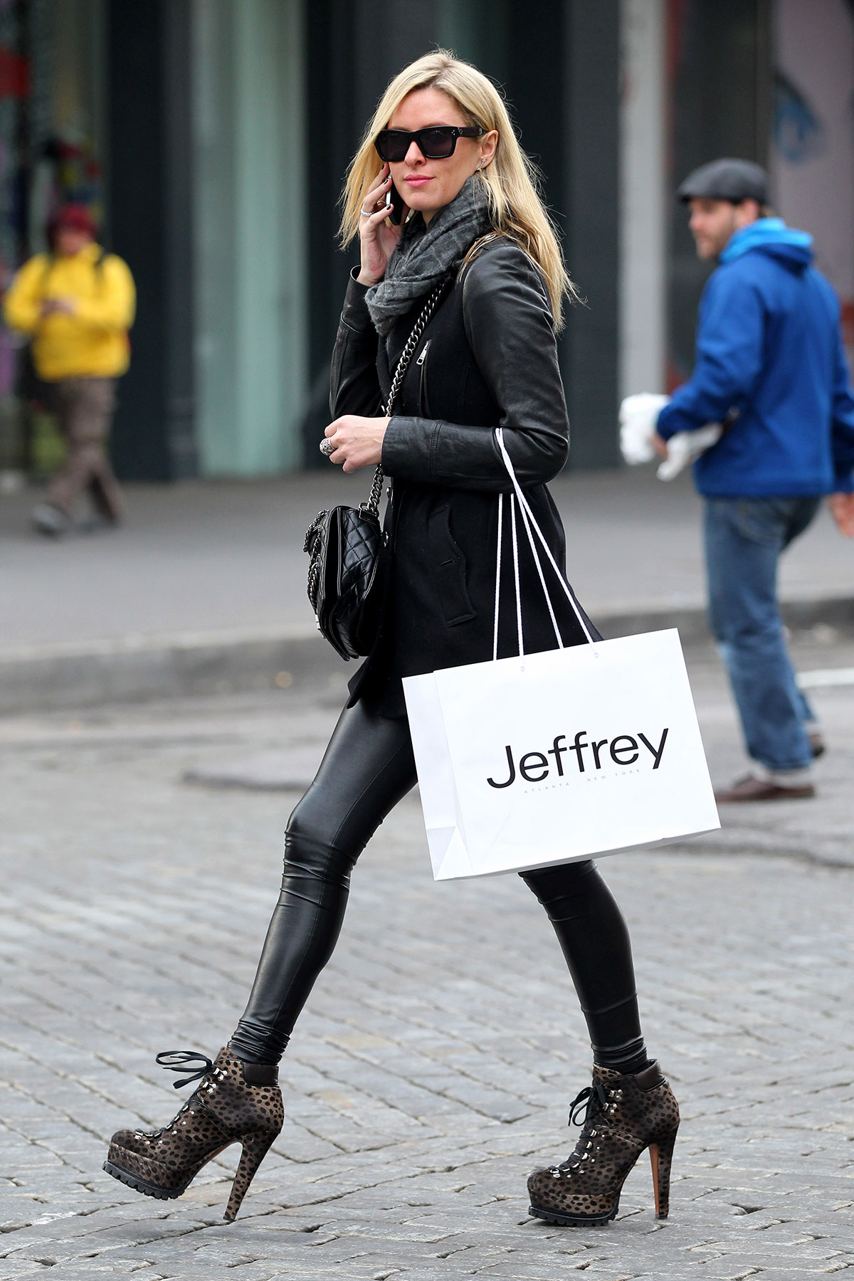 Paris and Nicky Hilton Shopping around the Meat Packing District (part2)