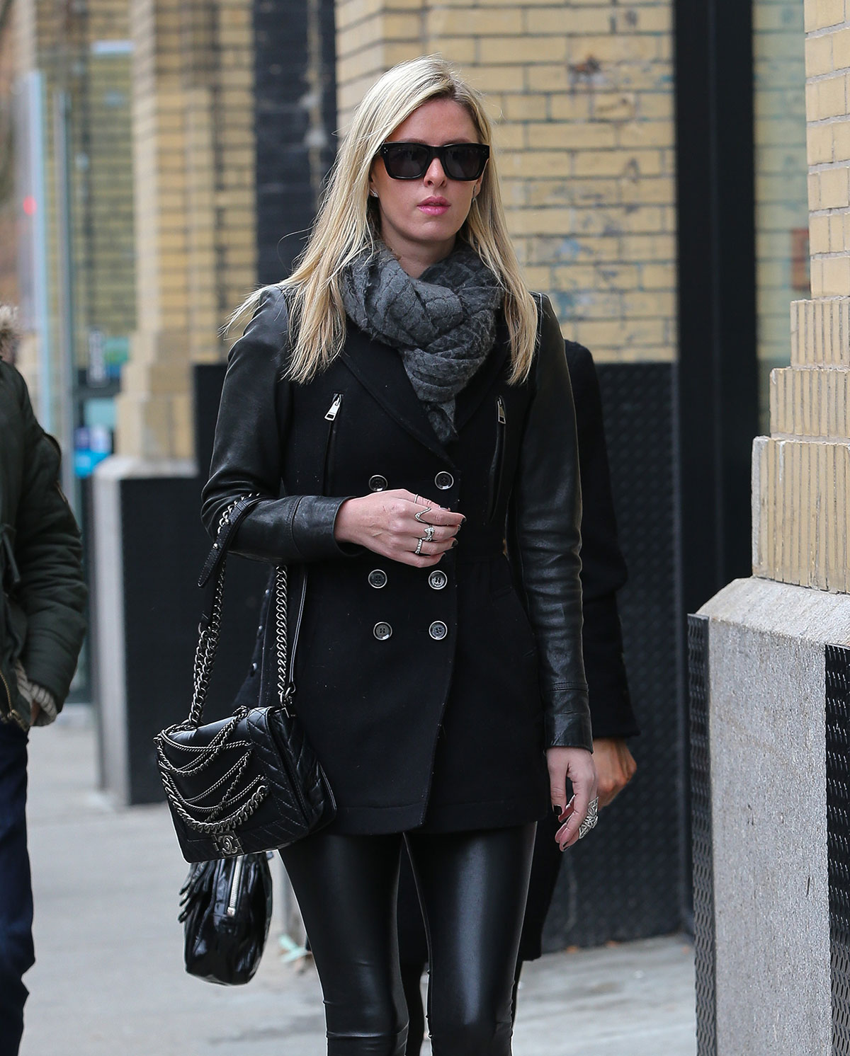 Paris and Nicky Hilton Shopping around the Meat Packing District (part2)