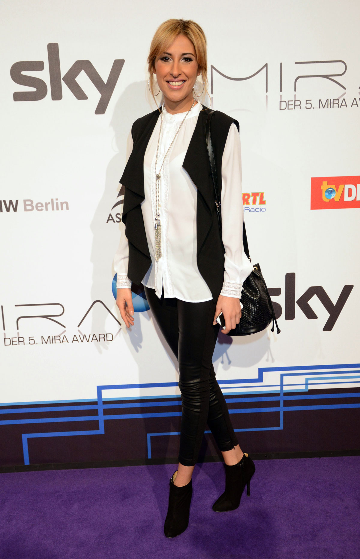 Senna Guemmour attends the Mira Award 2014