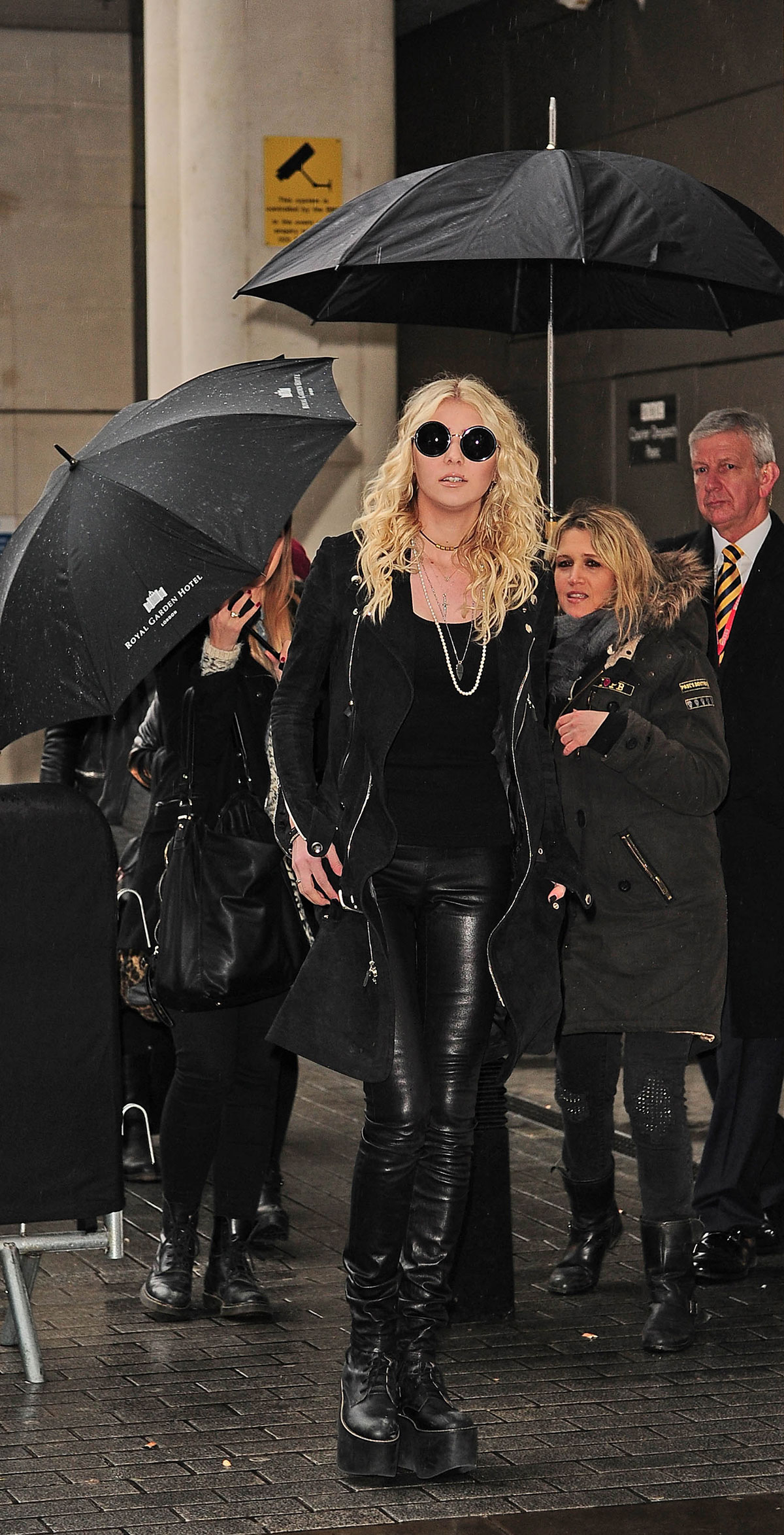 Taylor Momsen arriving at BBC Radio 1 studios