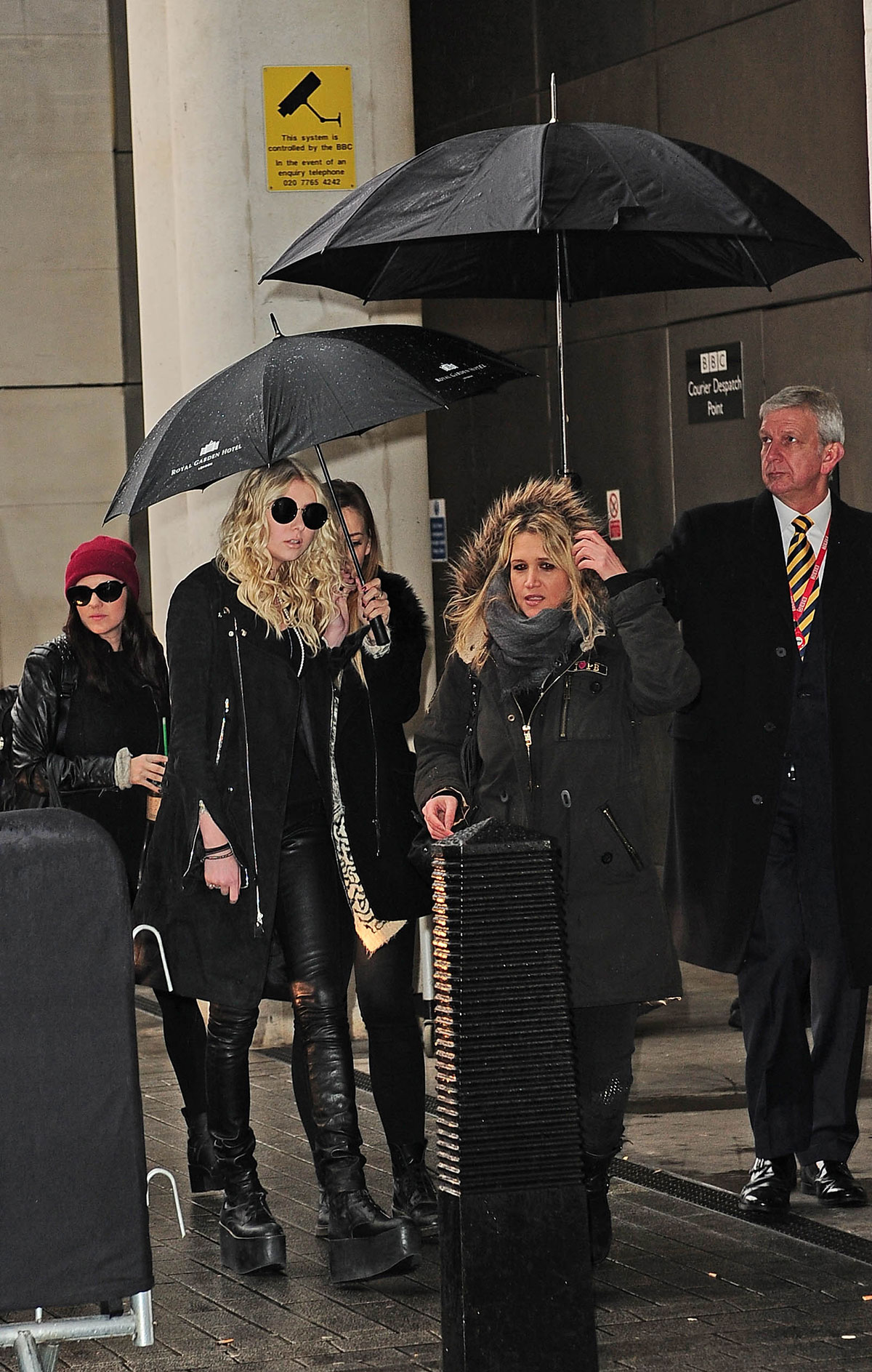 Taylor Momsen arriving at BBC Radio 1 studios