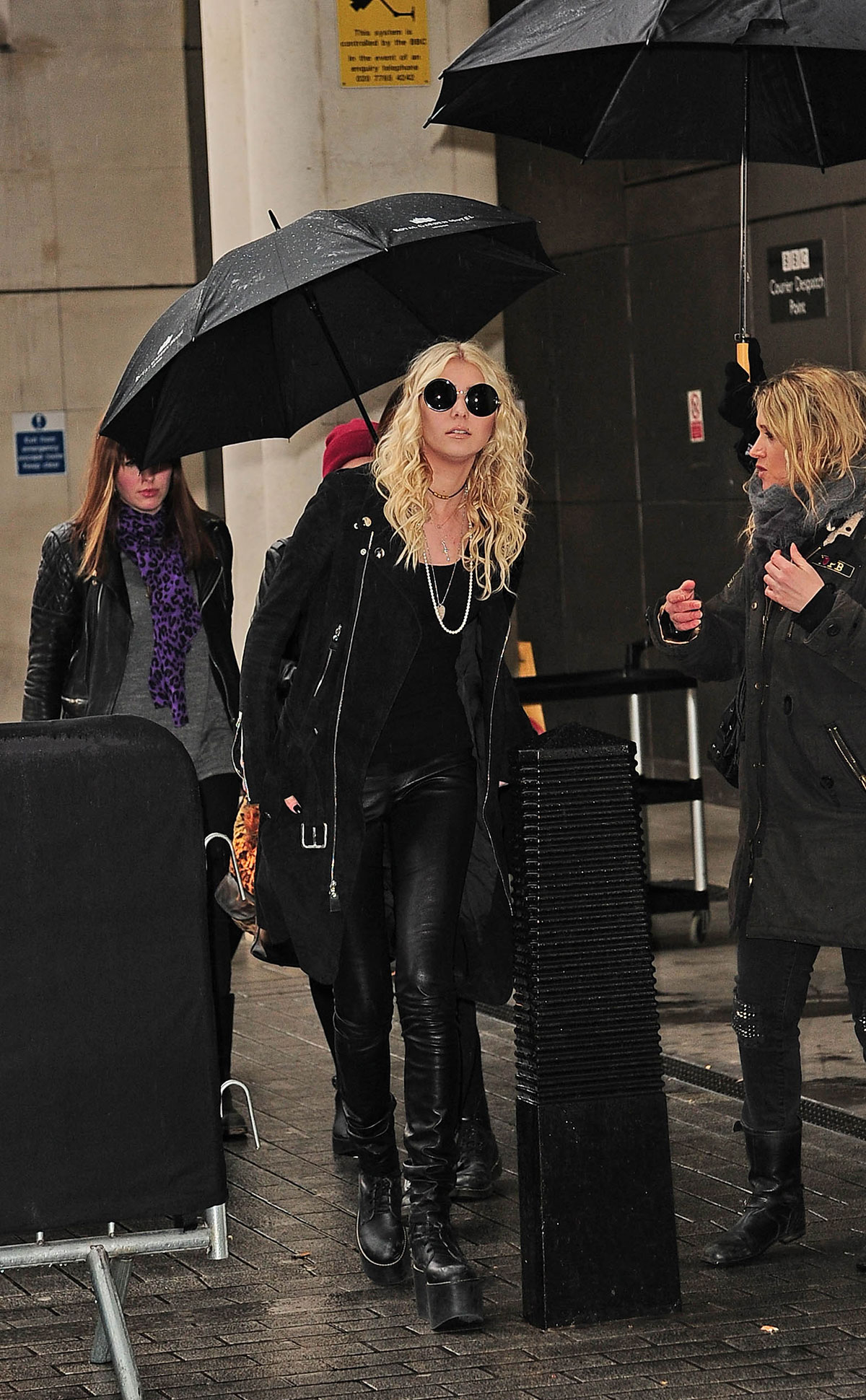 Taylor Momsen arriving at BBC Radio 1 studios