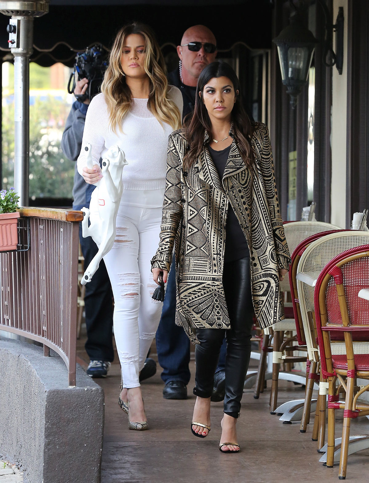 Khloe and Kourtney Kardashian filming KUWtK