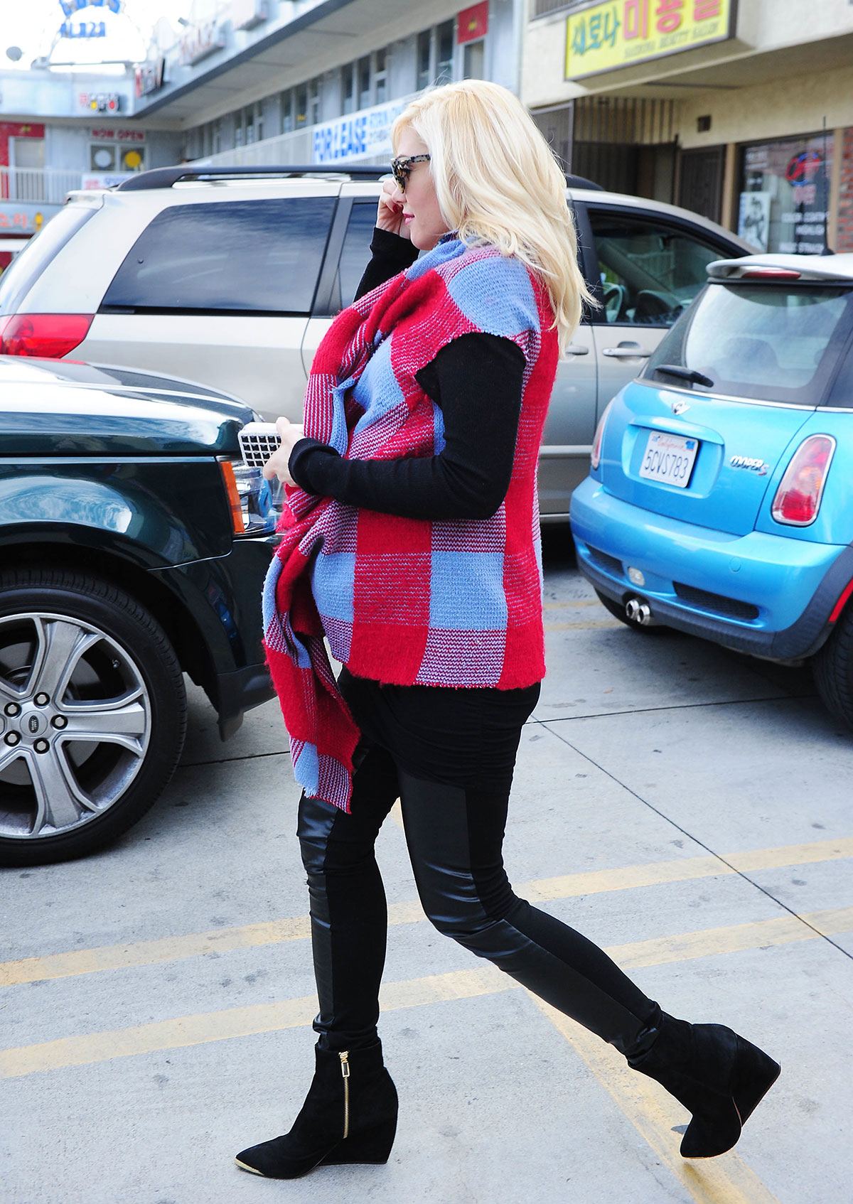 Gwen Stefani visit to her Acupuncture doctor