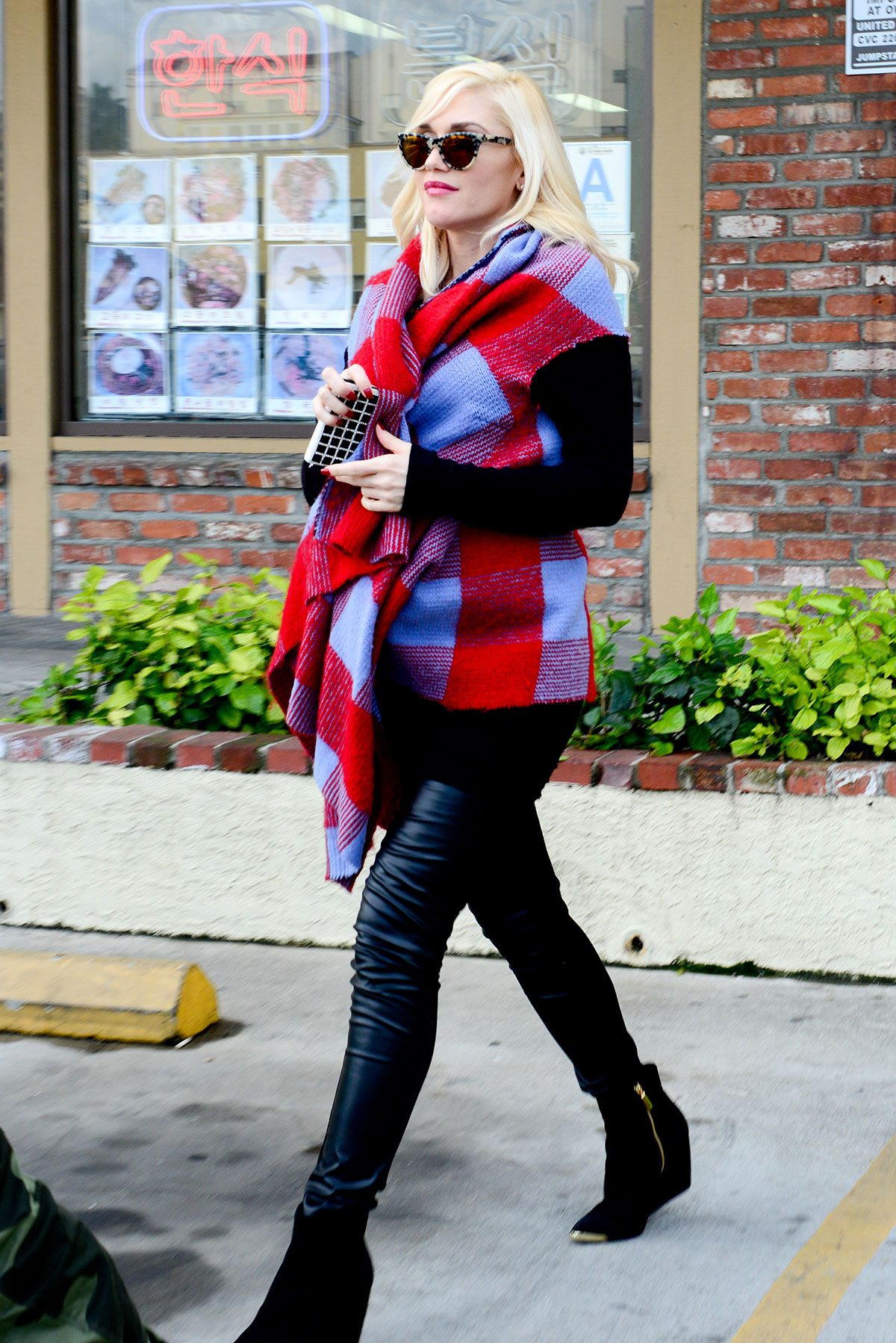 Gwen Stefani visit to her Acupuncture doctor