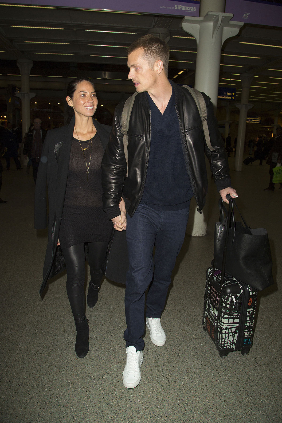 Olivia Munn arrive at Kings Cross in London