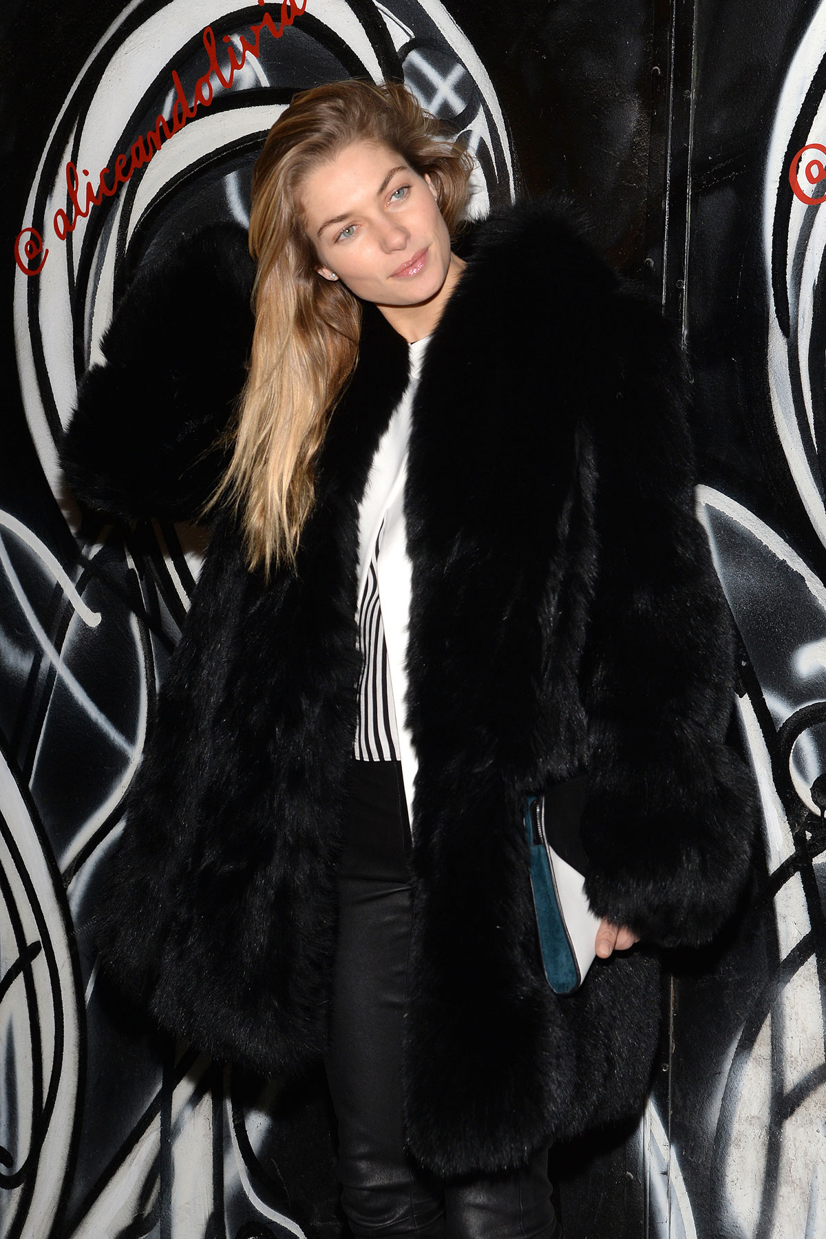 Jessica Hart attends Alice and Olivia’s Fall 2014 Presentation