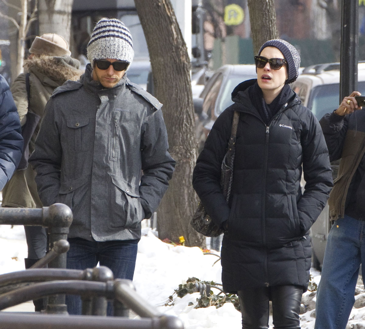 Anne Hathaway wraps up for brunch and shopping in Brooklyn