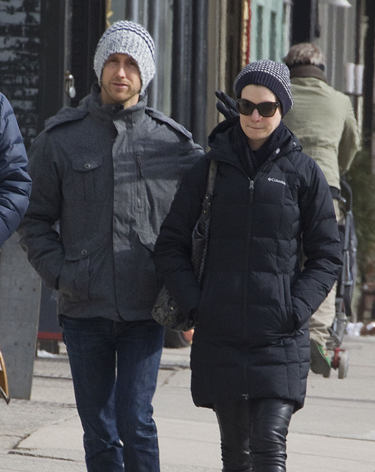 Anne Hathaway wraps up for brunch and shopping in Brooklyn