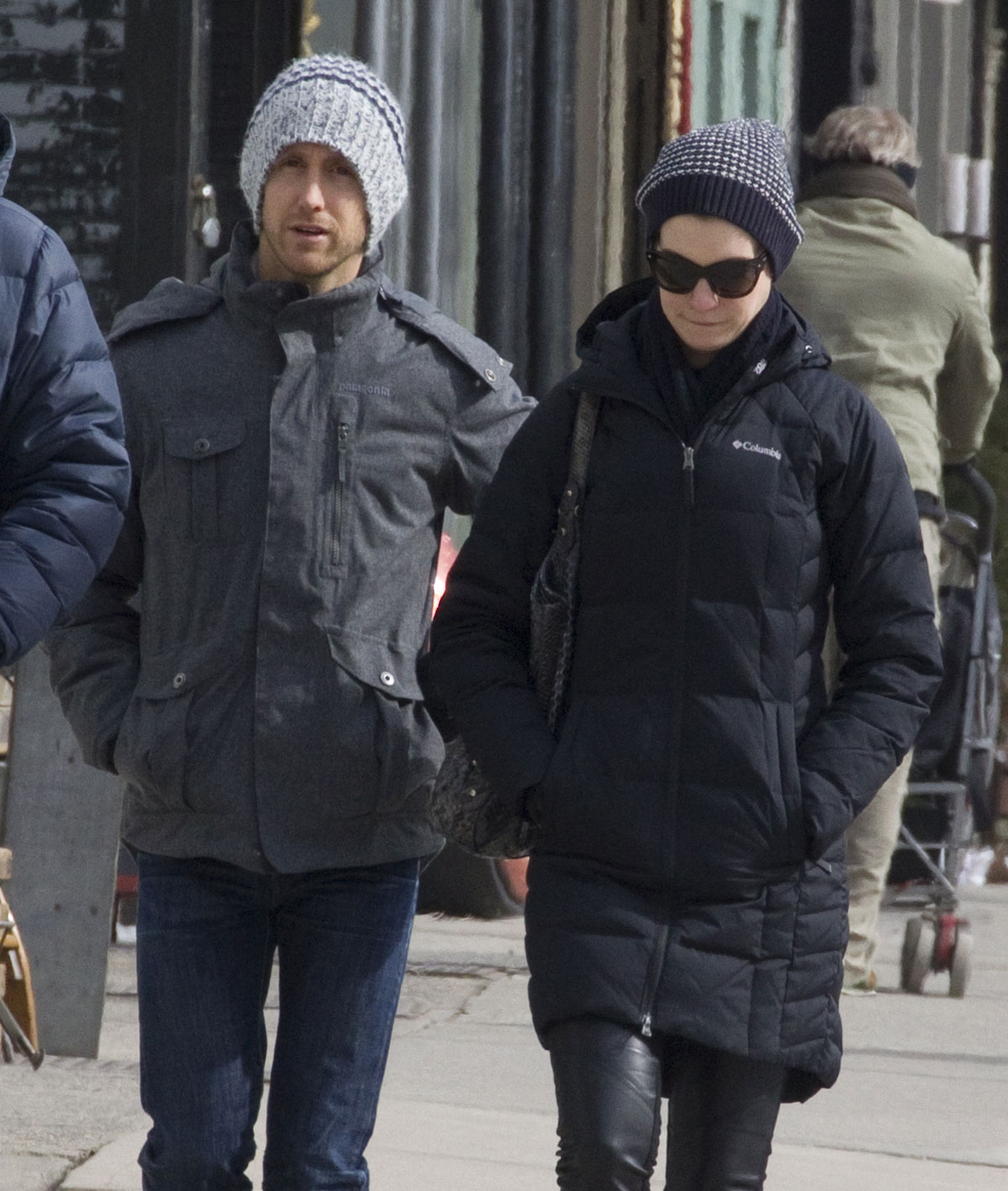 Anne Hathaway wraps up for brunch and shopping in Brooklyn