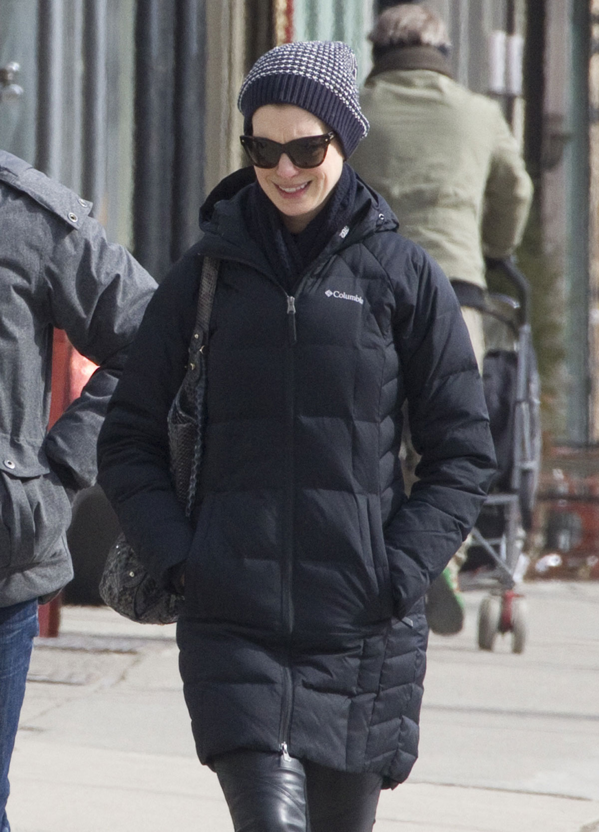 Anne Hathaway wraps up for brunch and shopping in Brooklyn