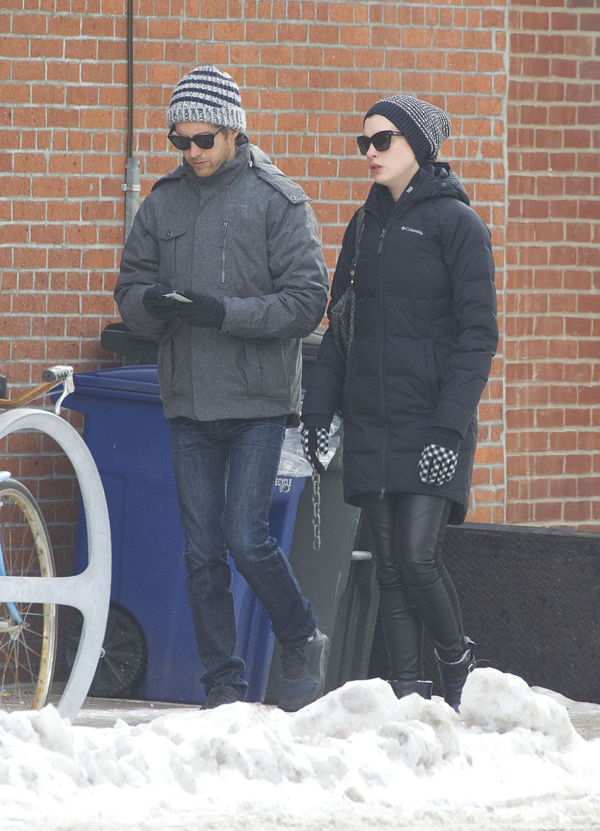 Anne Hathaway wraps up for brunch and shopping in Brooklyn