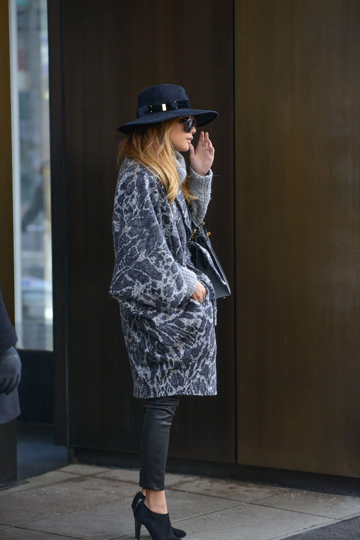 Naya Rivera heading out to run errands in the Soho neighborhood