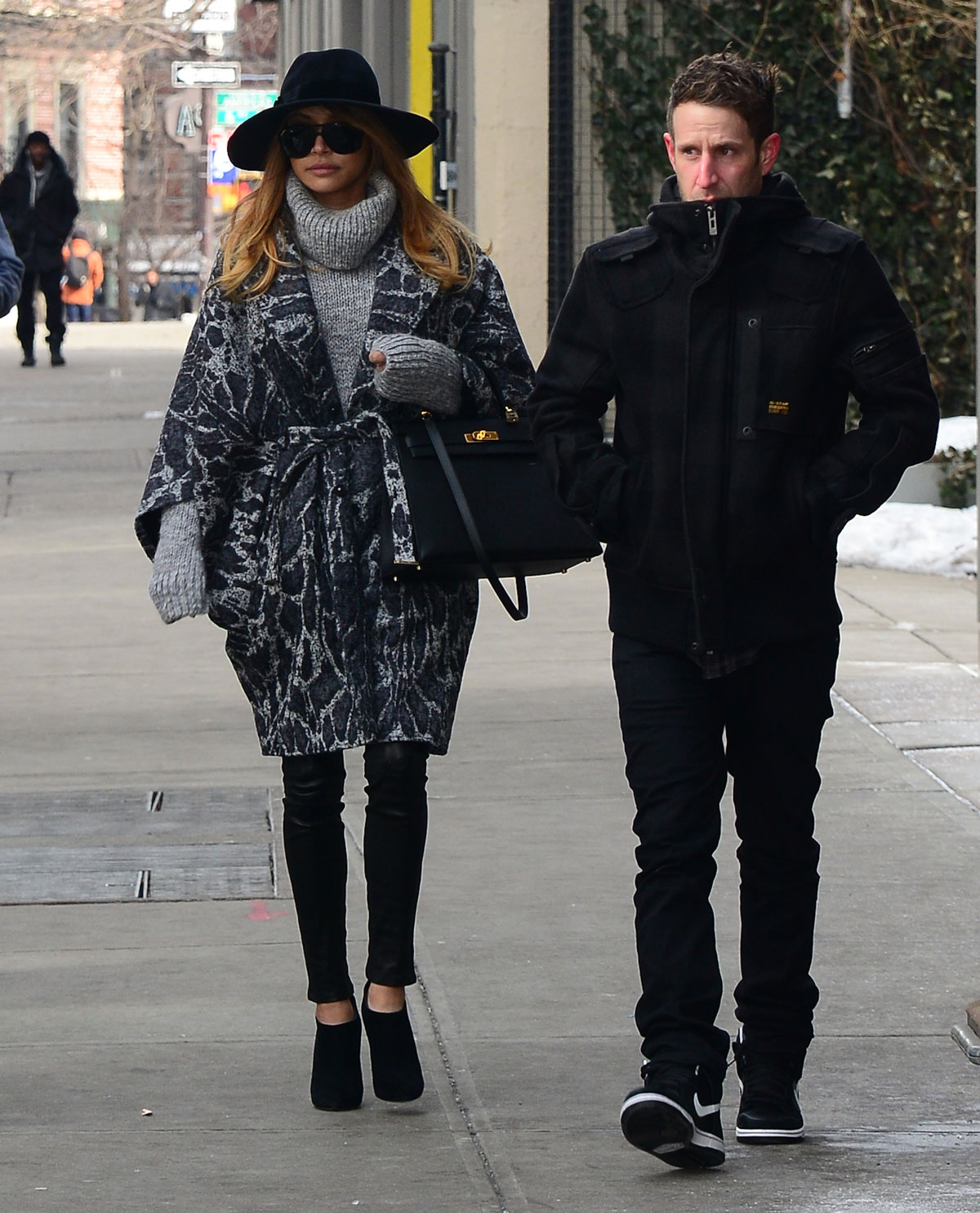 Naya Rivera heading out to run errands in the Soho neighborhood